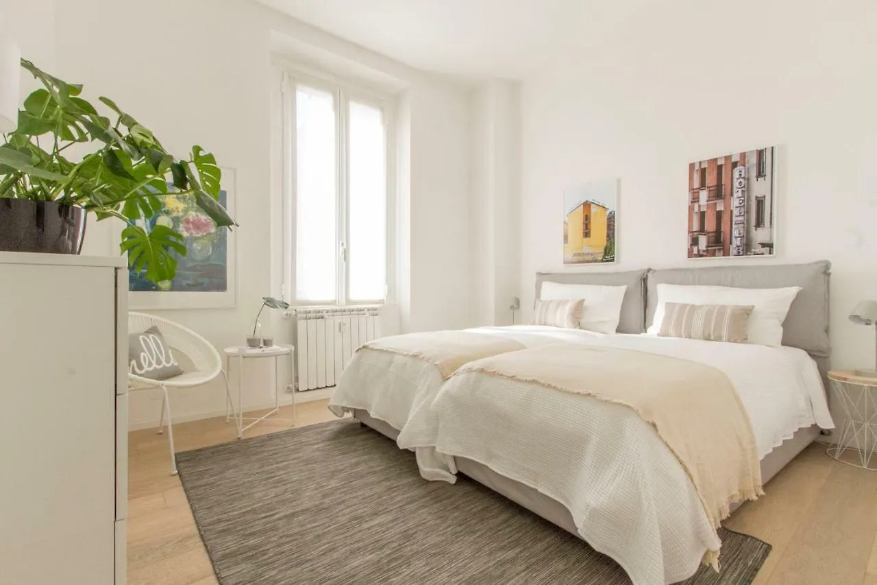 Luxury And Spacious Apartment Μιλάνο Ιταλία