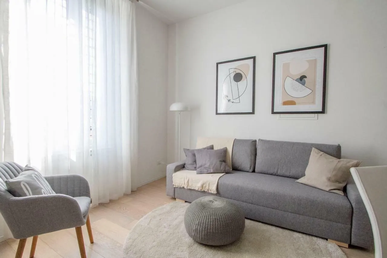 Luxury And Spacious Apartment Μιλάνο